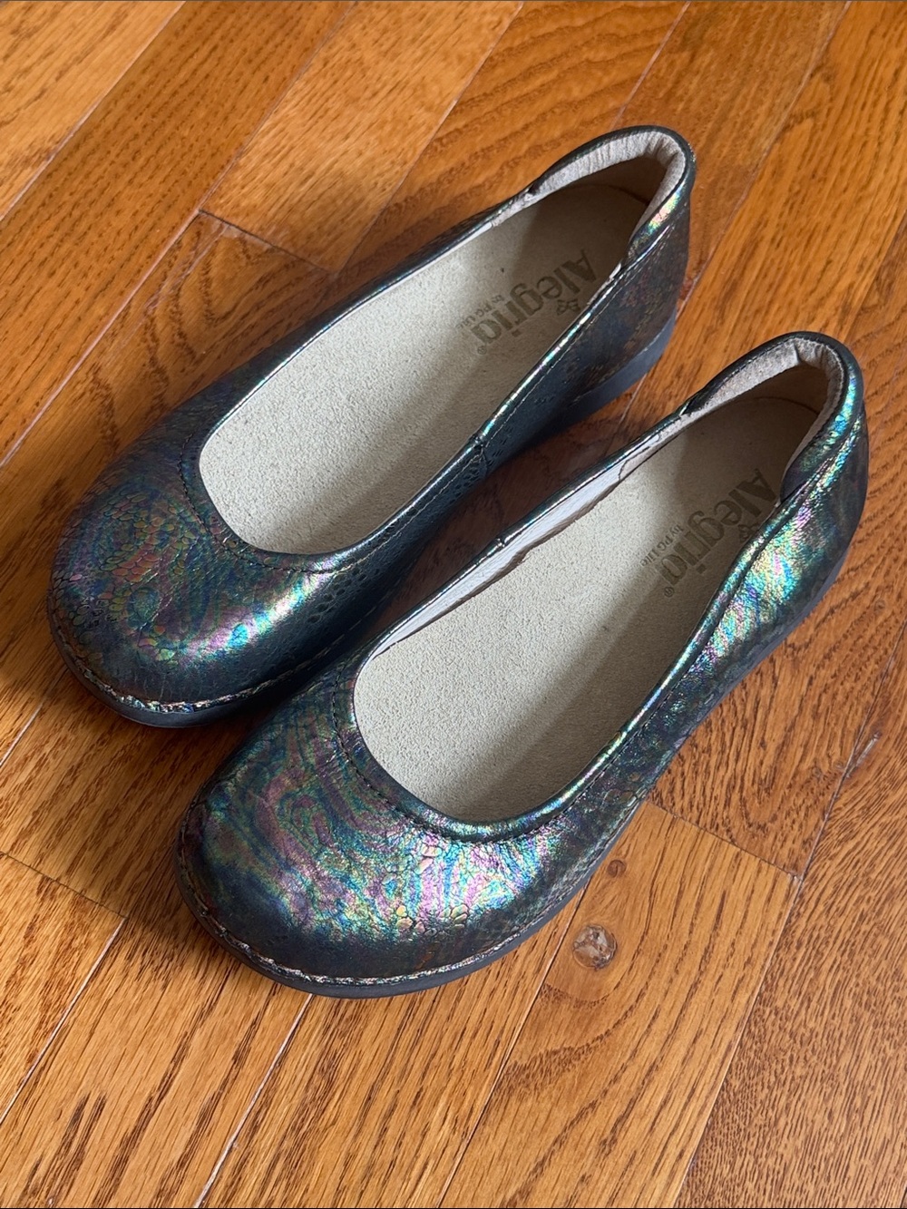 Alegria Petal Throne Iridescent Rainbow Ballet Flats Shimmering Oil Slick 7